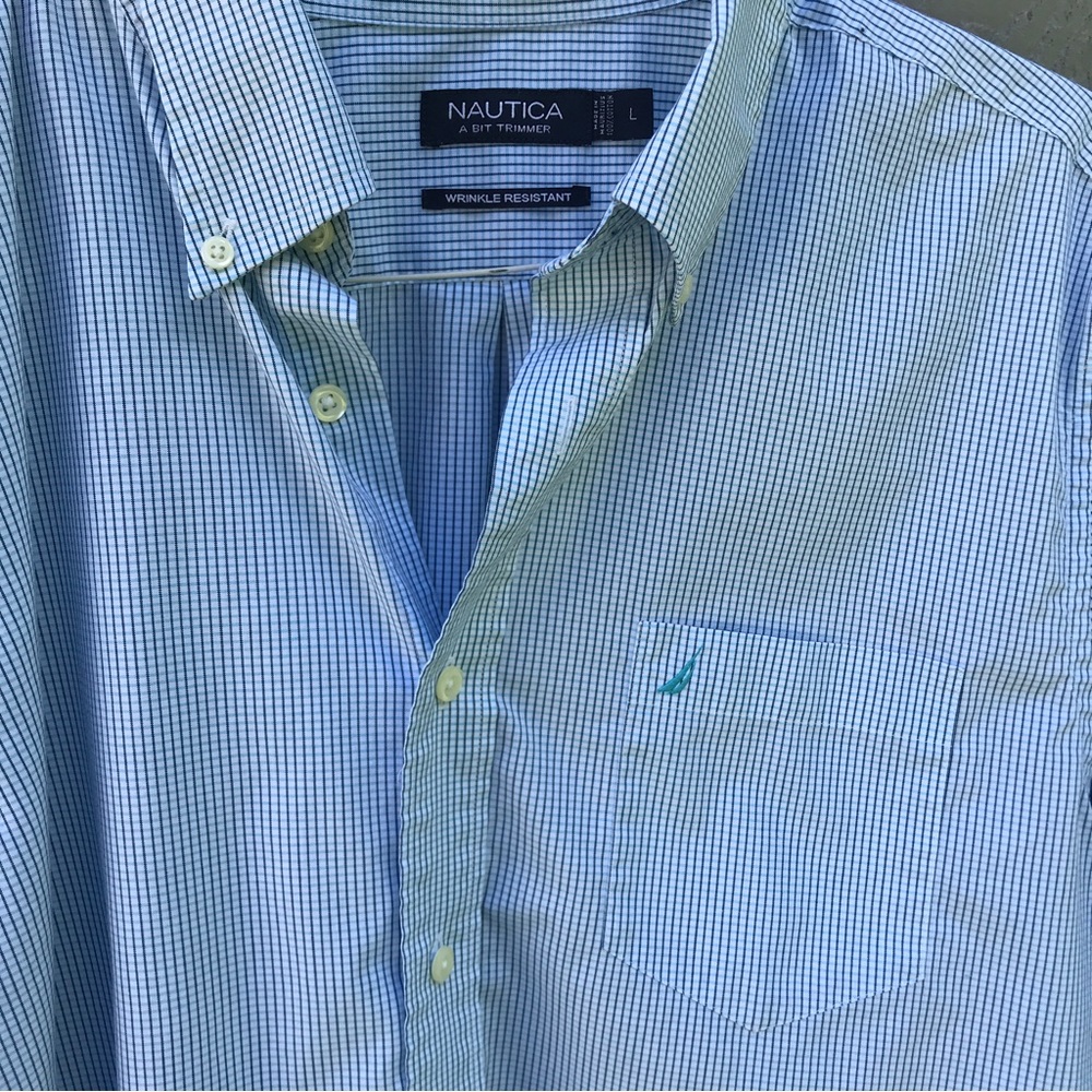 Nautica A Bit Trimmer size large mens button down shirt green/ white mini check